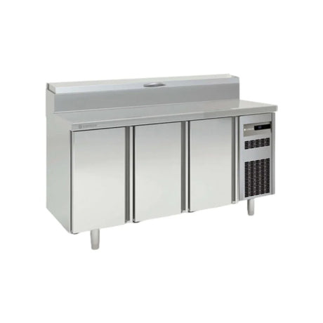Meuble de préparation saladette bac GN 1/6 réfrigérée postivie 0/+8°C gamme TOP - 3 portes CORECO vue 1 - Usine CHR