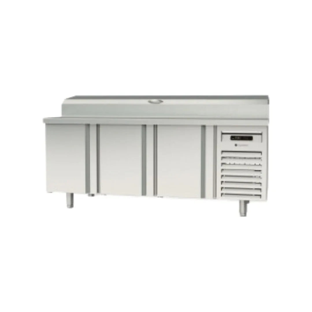 Meuble de préparation saladette bac GN 1/4 réfrigéréé positive 0/+8°C gamme TOP - 3 portes CORECO vue 1 - Usine CHR